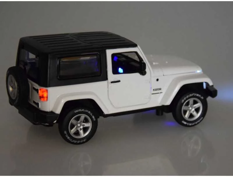 Jokomisiada Automobilis visureigis „Jeep Wrangler“ 1:32 ZA3751