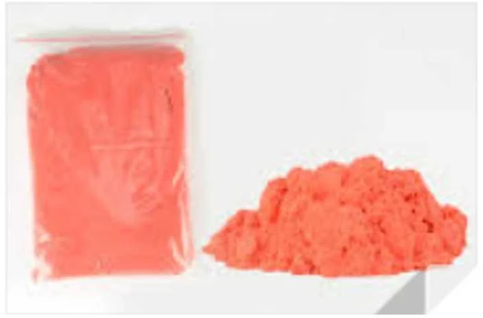 Ikonka Kinetinis smėlis 1kg maišelyje oranžinis