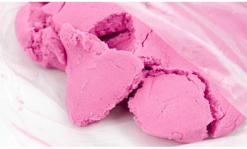 KIK Kinetinis smėlis 1kg maišelyje rožinės spalvos