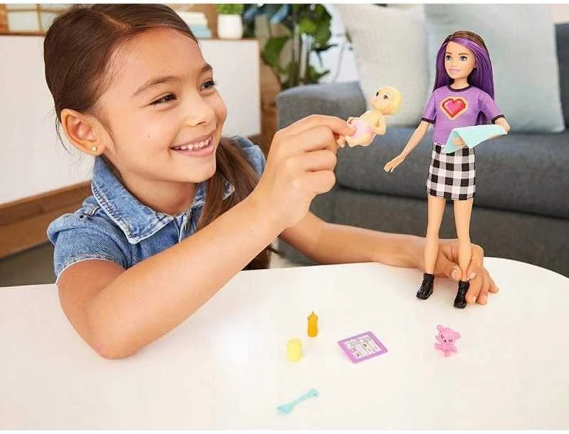 Barbie kapitono lėlių auklė + kūdikių aksesuarai GRP11 ZA5084