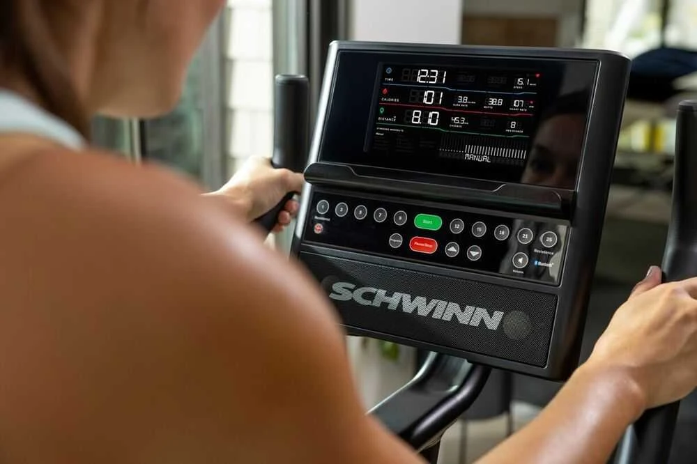 Dviratis treniruoklis Schwinn 590U (ergometras)
