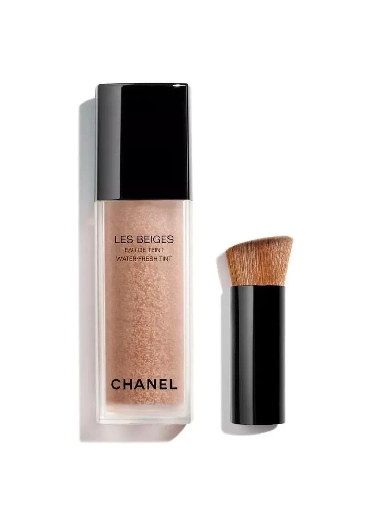 Chanel Les Beiges Vanduo-Fresh Tint lengva skysta pudra, atspalvis: Medium Light, 30 ml
