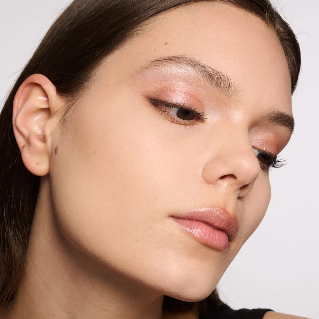 Kompaktinė pudra MAC Cosmetics Mineralize Skinfinish Natural, 10 g | spalva: Dark Deep aprašymas - Prekės nuotrauka