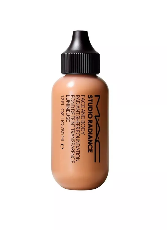 MAC Studio Radiance veido ir kūno švytėjimo efektą suteikiantis makiažo pagrindas, 50 ml, Spalva: N2