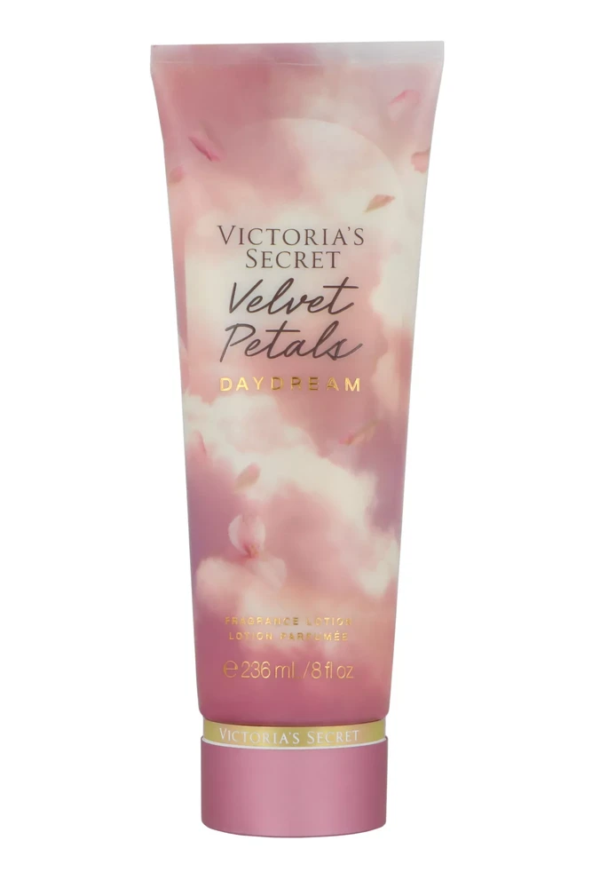Victoria Secrets Velvet Petals Daydream kūno losjonas