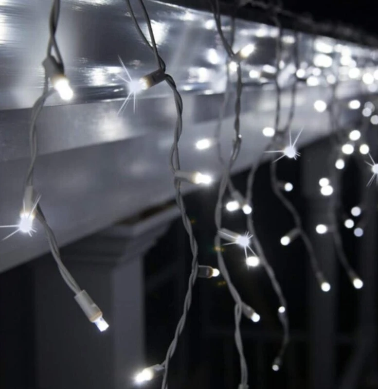 Happy People 100 LED 4 metrai lempučių lauko girlianda varvekliai su baltu laidu, šaltai baltos spalvos flash KK-4