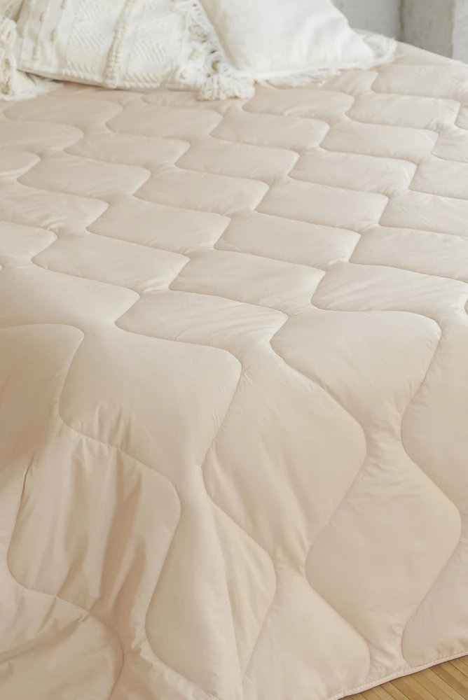 Antklodė COMCO 1A5A2K/400-3-1, 220×200 cm, ruda