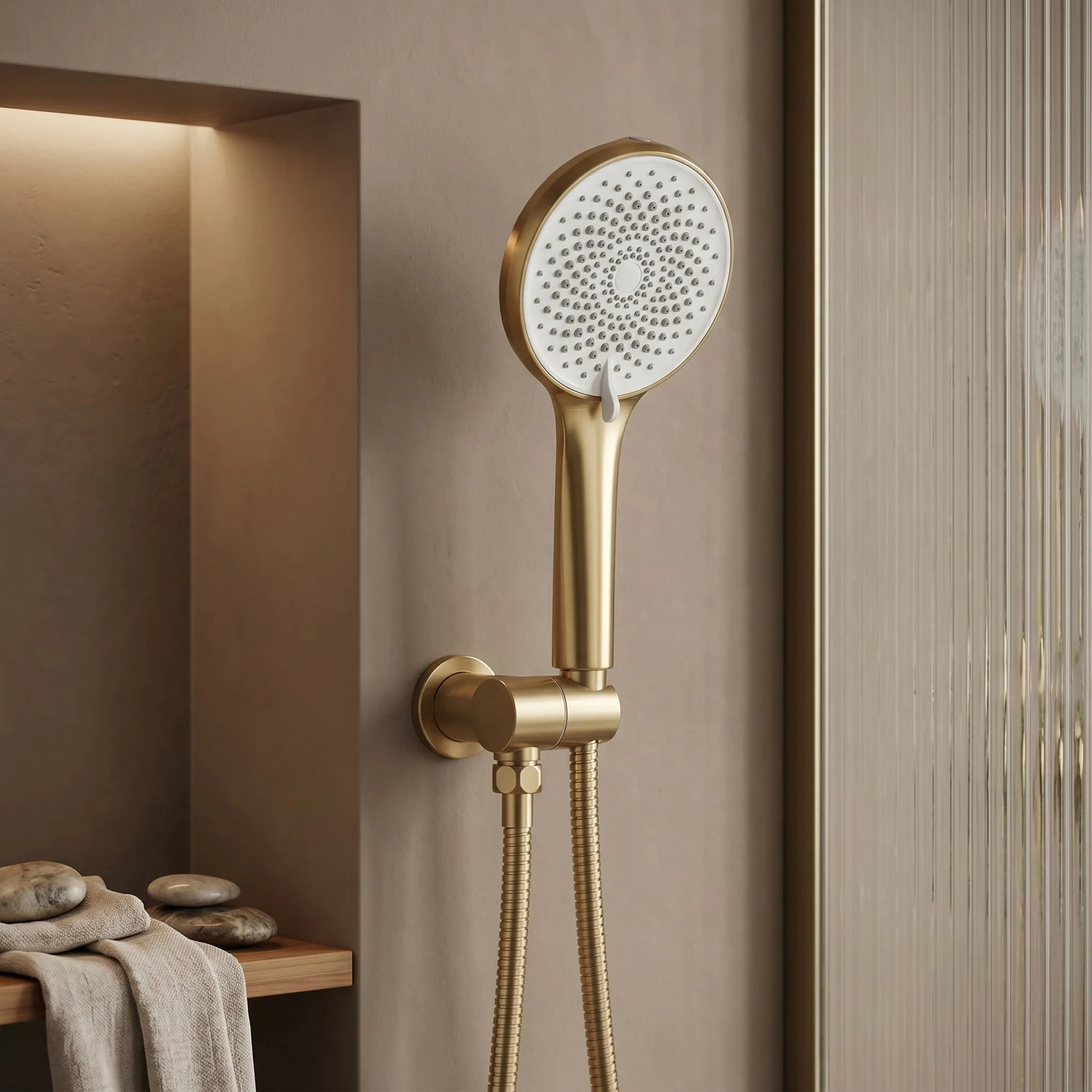 Dušo galvutė Rea JS-020 BRUSH GOLD aprašymas - Prekės nuotrauka