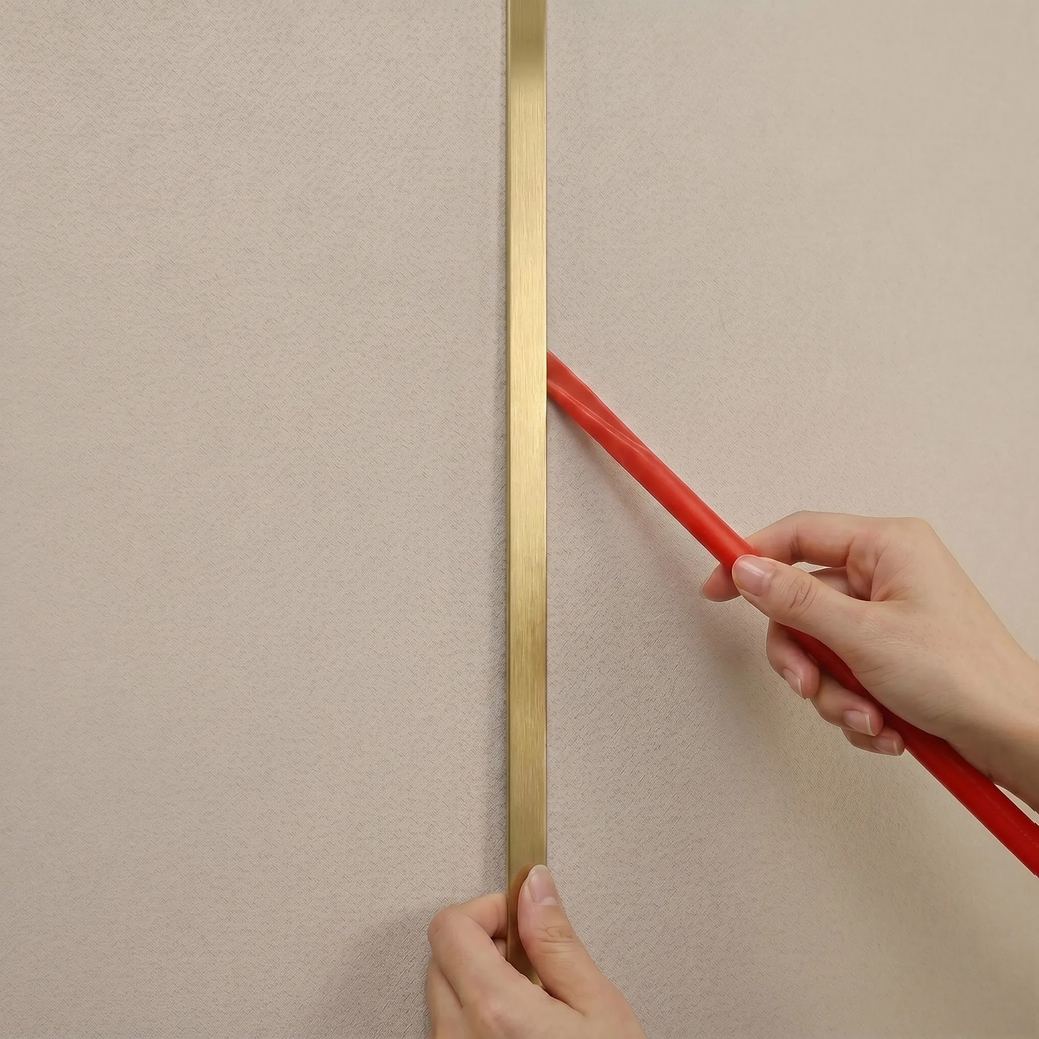 Lipni Dekoratyvinė Juostelė Rea P14454 2cm Gold aprašymas - Prekės nuotrauka