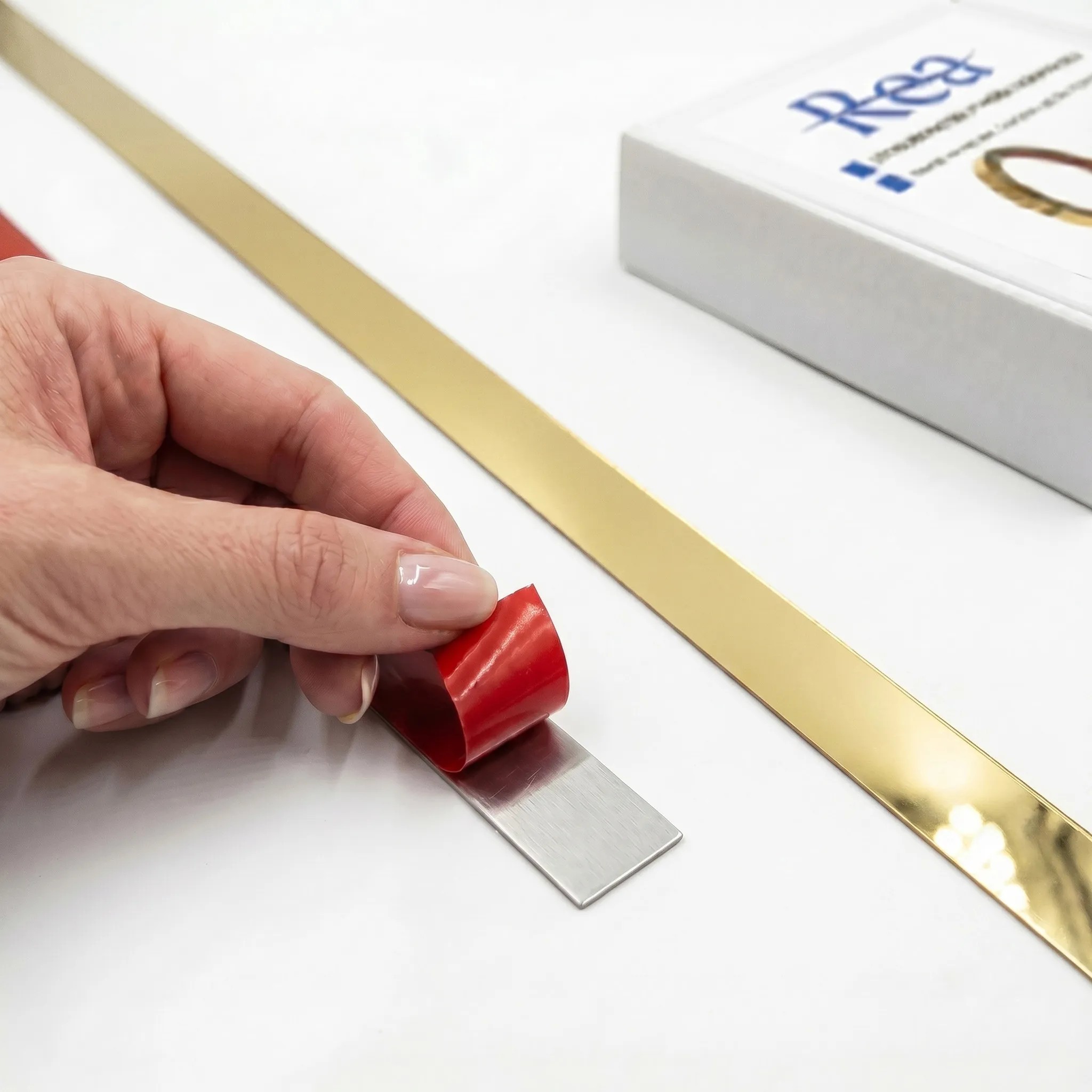 Lipni Dekoratyvinė Juostelė Rea P14454d 2cm Gold aprašymas - Prekės nuotrauka