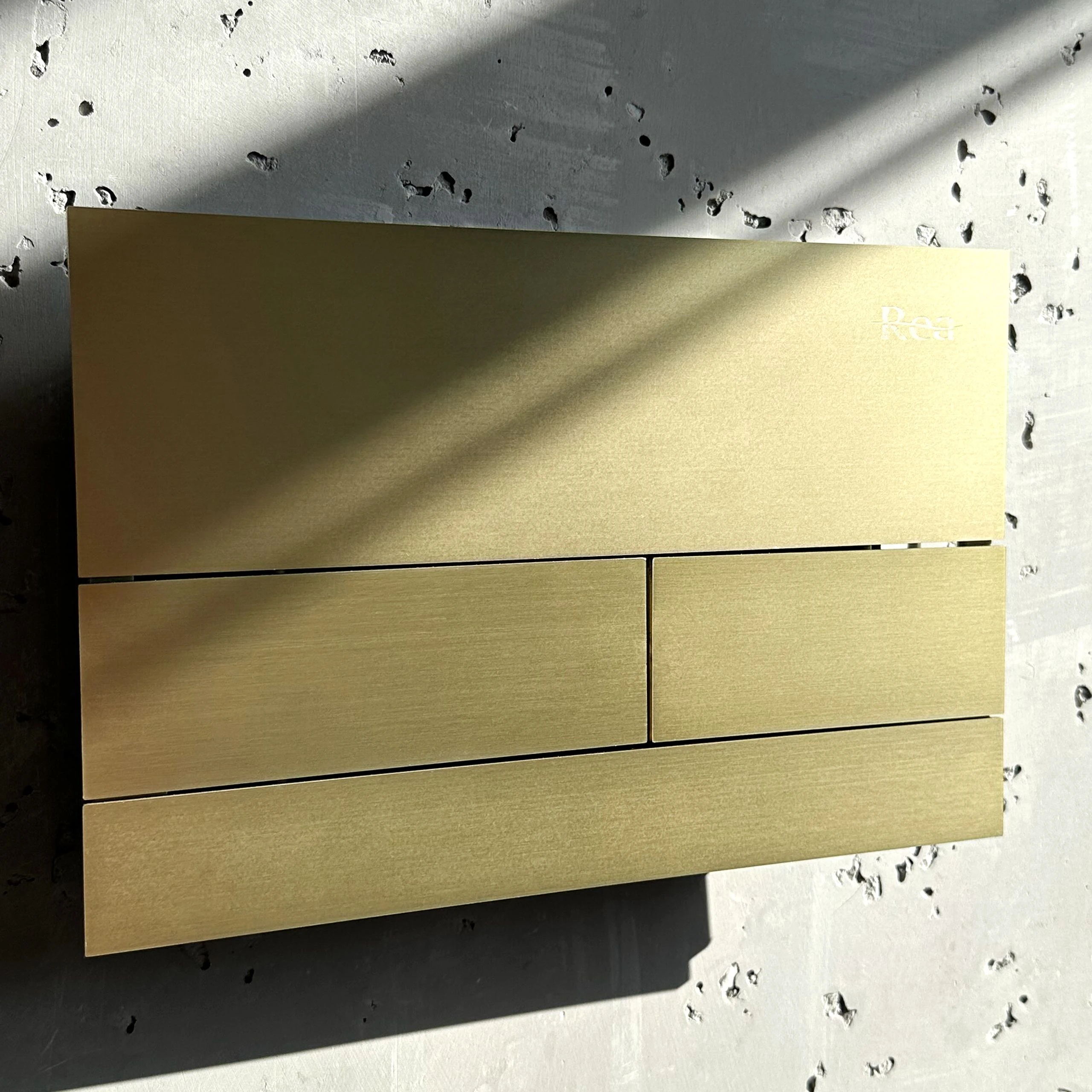 Mygtukas skirtas montuojamam stelažui Rea T K011A-Q Gold aprašymas - Prekės nuotrauka