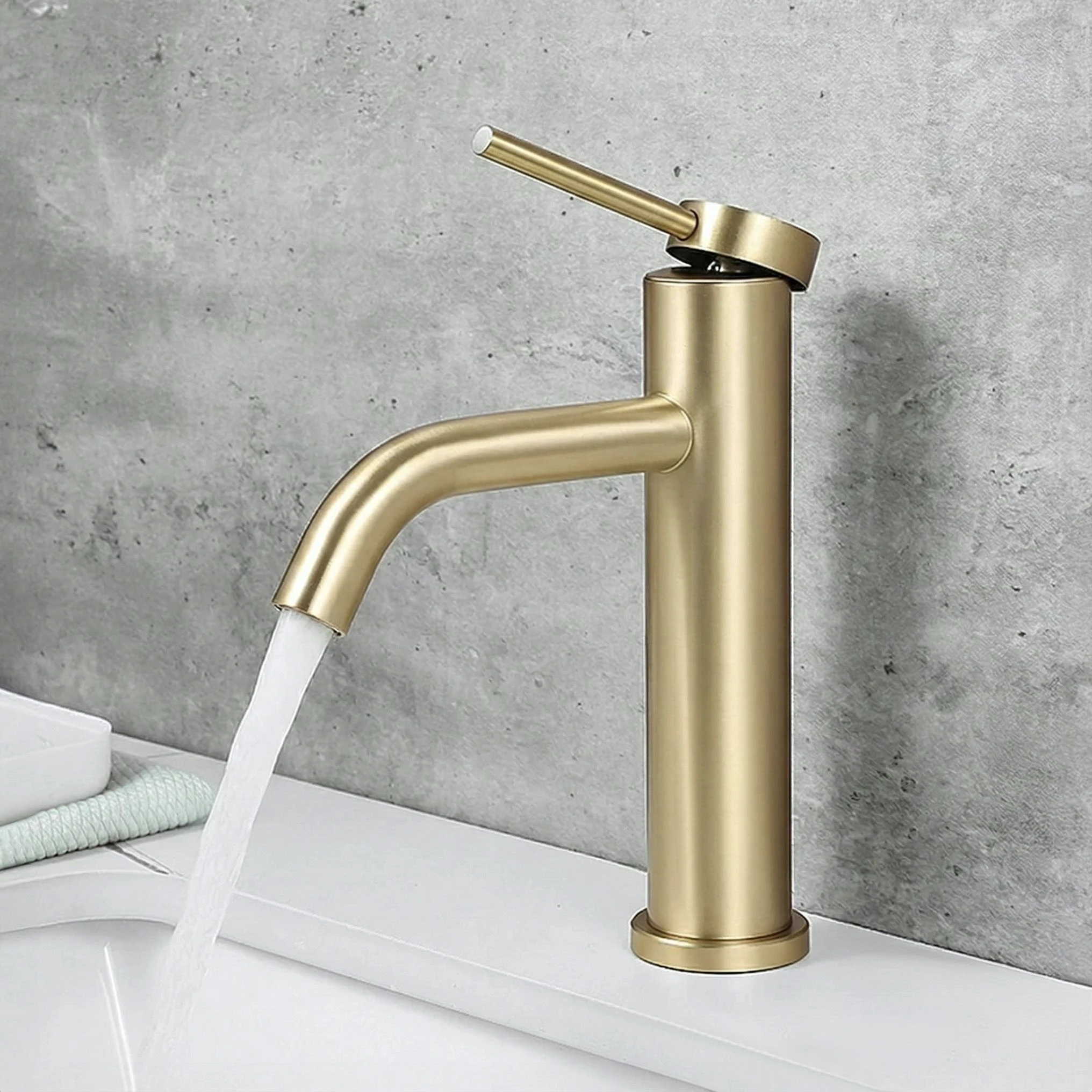 REA CLIF GOLD BRUSHED LOW baseino maišytuvas aprašymas - Prekės nuotrauka