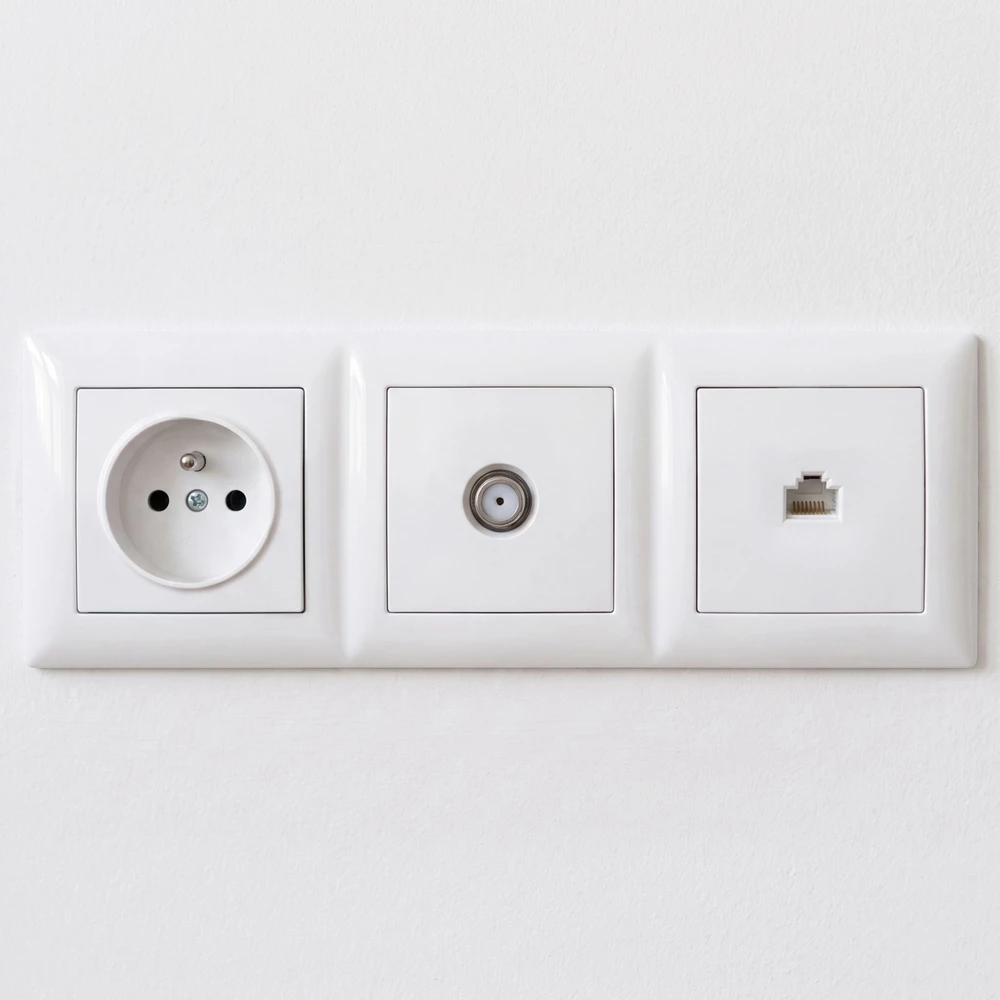 Toolight Rj45 Lizdas Su Rėmeliu Oste Jnh010-s Baltas
