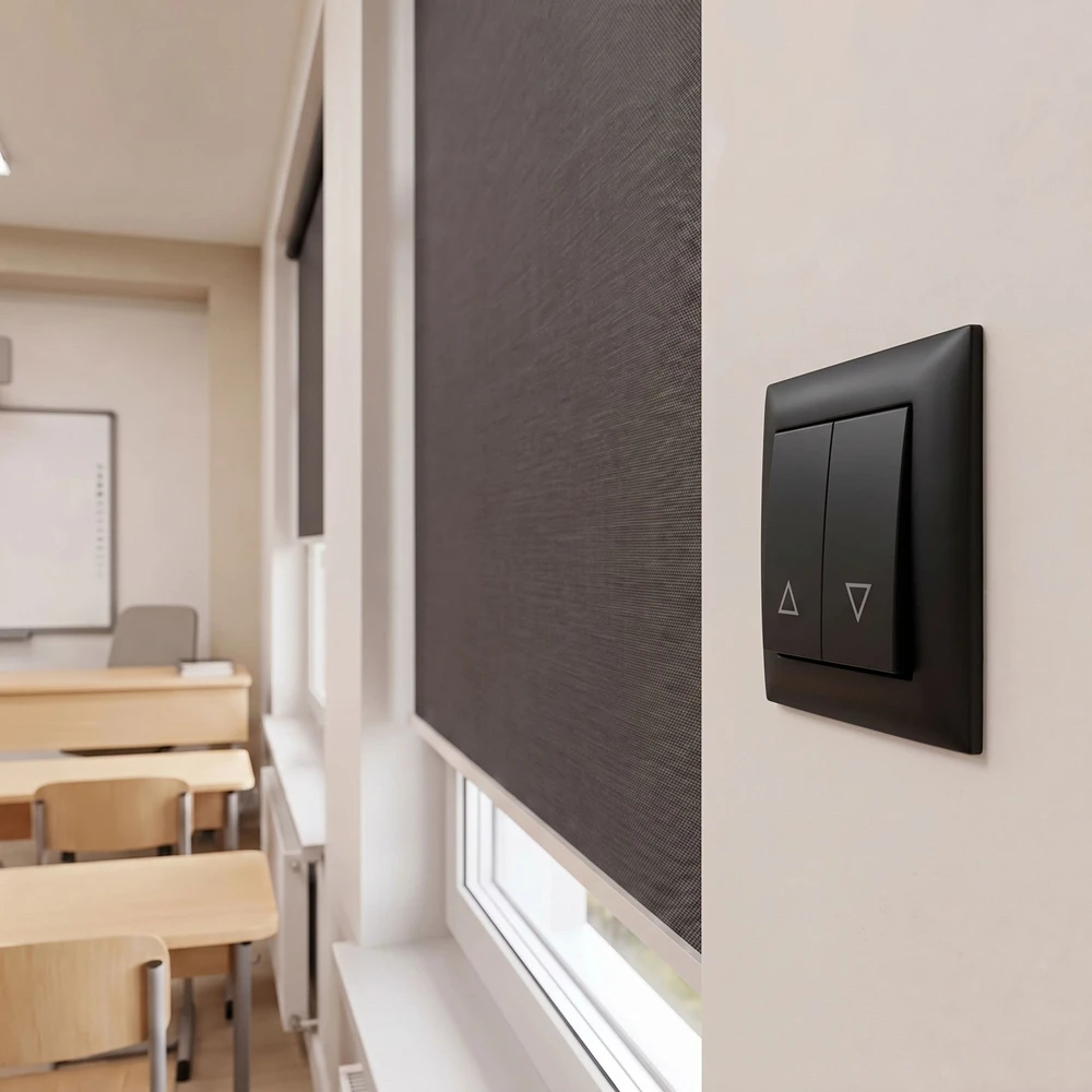Toolight Žaliuzių Jungiklis Su Rėmeliu Oste Jnh009-w Juodas