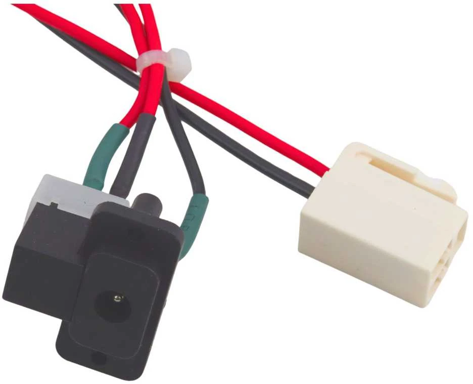 12V elektros jungtis su laidais ir lizdu