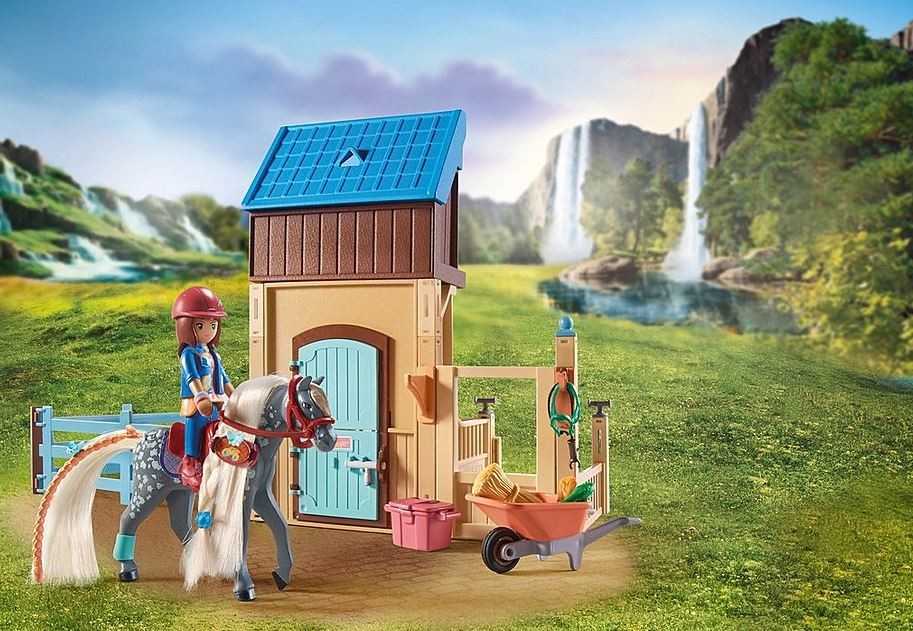 Art. „Playmobil Horse Stall“ su Amelia ir Whisper 71353