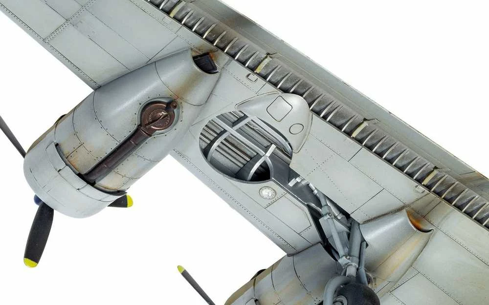 Airfix – Konsoliduotas B-24H Liberator, 1/72, A09010