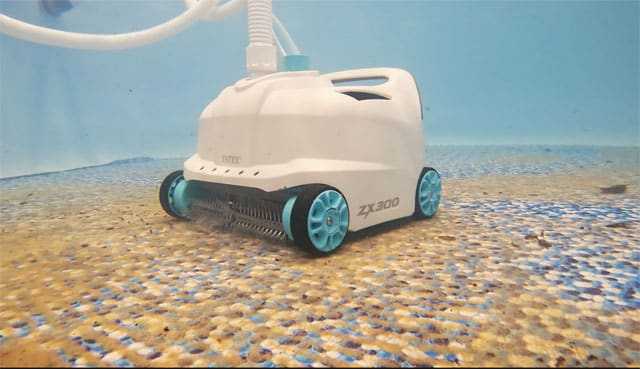 Intex ZX300 Deluxe Automatinis baseino valytuvas, modelis