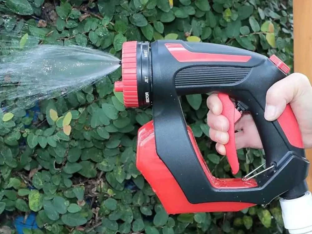 Automobilio plovimo pistoletas su 8 režimais ir skysčio talpa