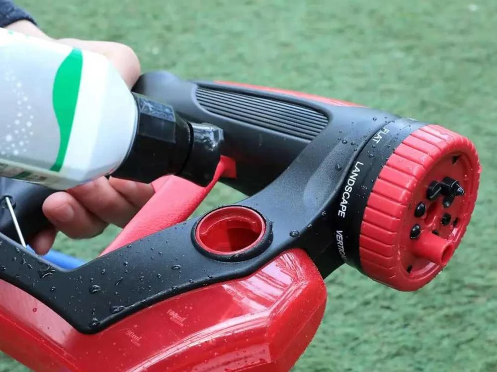 Automobilio plovimo pistoletas su 8 režimais ir skysčio talpa