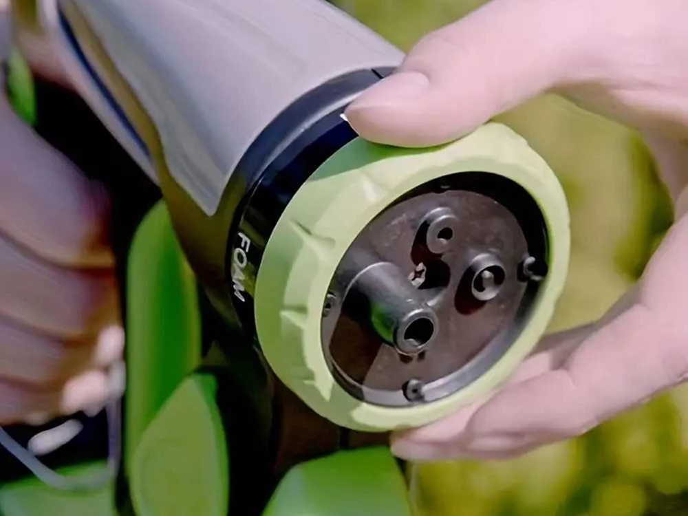 Automobilio plovimo pistoletas su putų purkštuvu ir 4 režimais