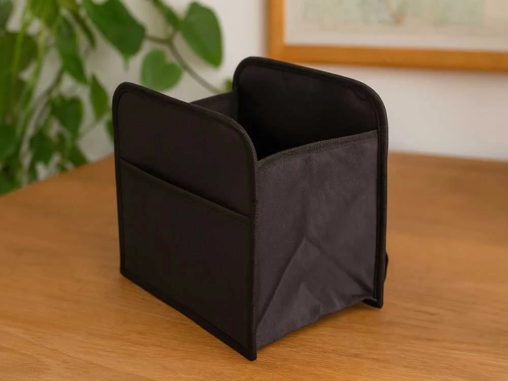 Automobilio sėdynės galinis dėklas 22x22x16 cm