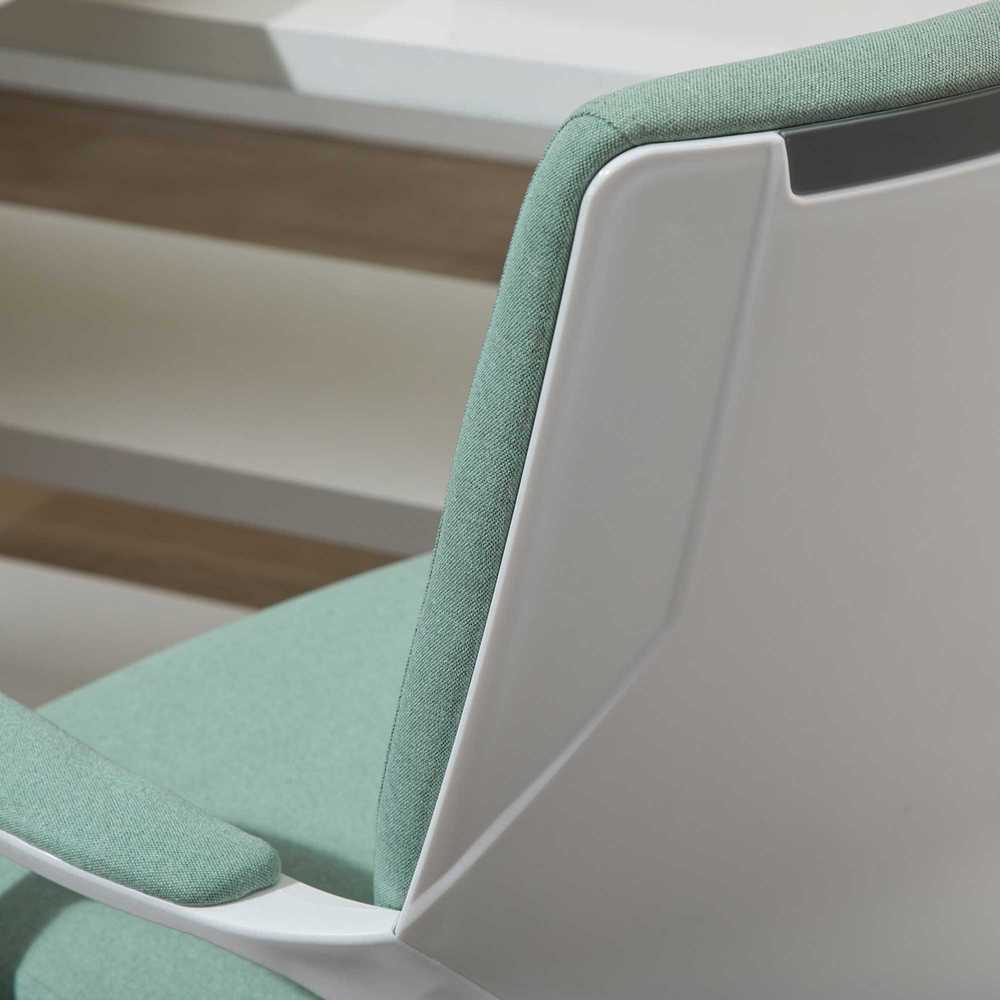 Vinsetto biuro kėdė su supimosi funkcija, ergonomiška nugaros atrama, paminkštinta sėdynė, 360° ratukai, poliesteris, žalia ir balta, 62x69x92-100 cm