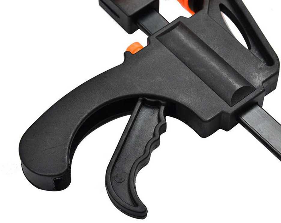Dailidės spaustuvas 150 mm