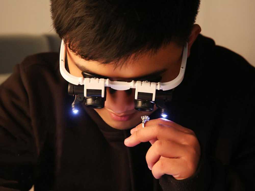 Didinamieji akiniai 8x 23x LED