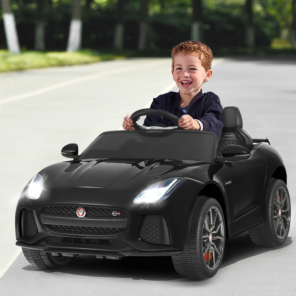 Elektrinis automobilis juodas