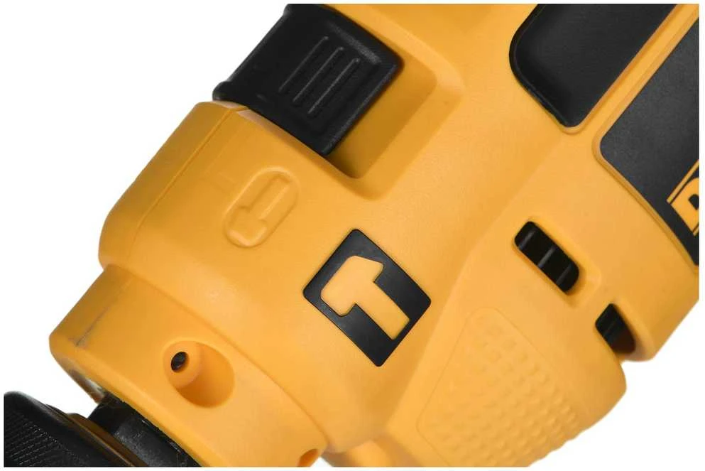 Gręžtuvas smūginis 650W 13mm D21710 DEWALT