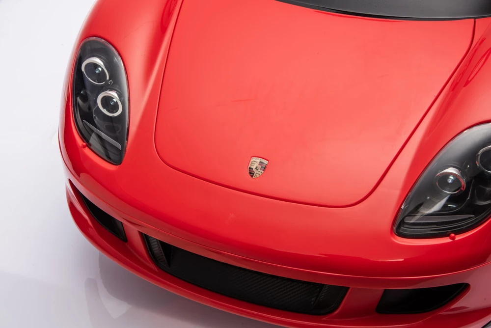 Elektromobilis HATIS Porsche Carrera GT, raudonas, 111 × 59 × 45 cm
