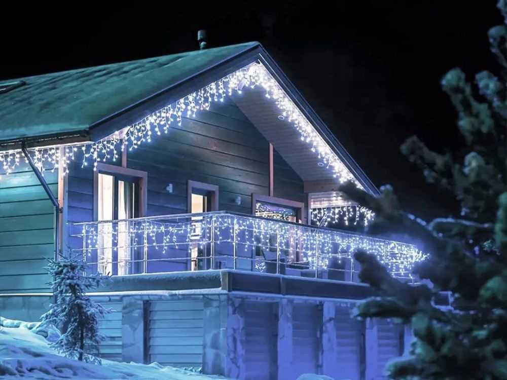 Girlianda 300 LED šaltai balta, IP44