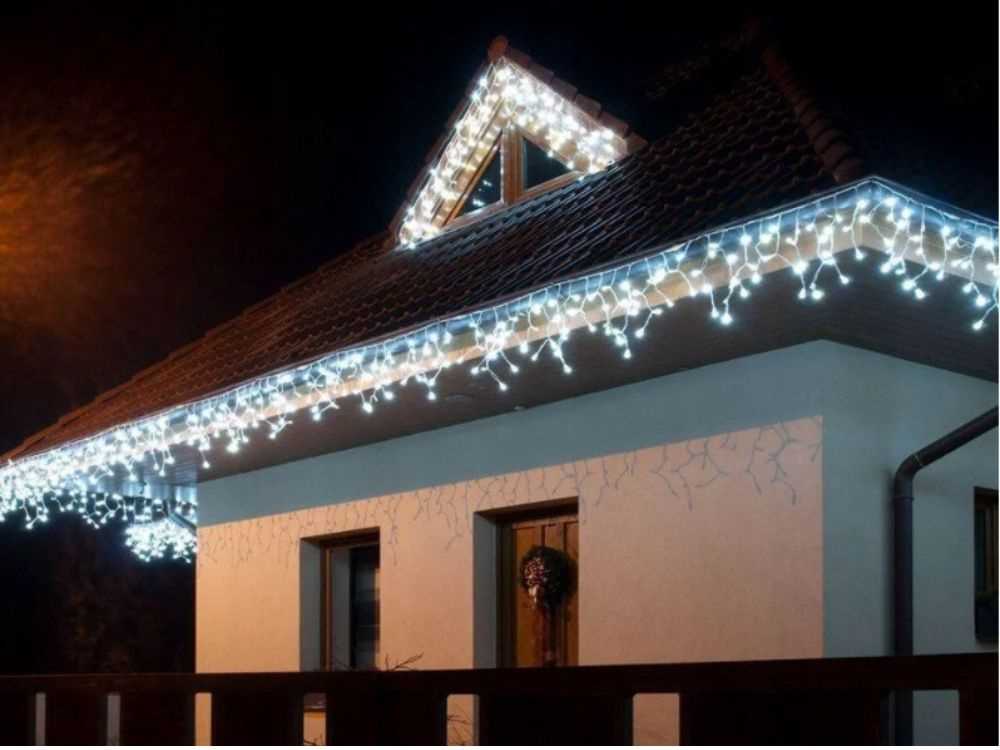 Girlianda 300 LED šaltai balta, IP44