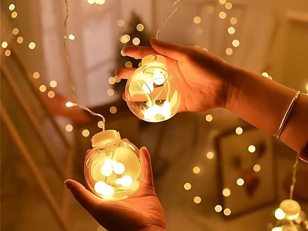 Girlianda su užuolaidiniu efektu 138 LED, IP44