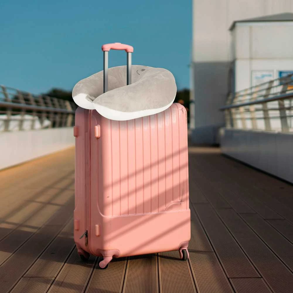 Ikonka Minkštas žaislas - kelioninė pagalvėlė Meškiukas 2in1