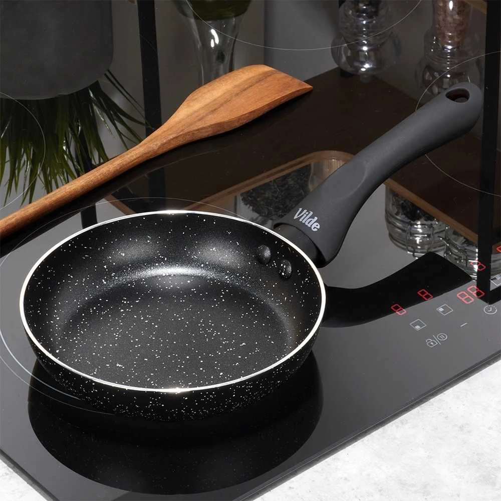 Konighoffer Vilde Granitinė keptuvė Juodas LINE 16 cm