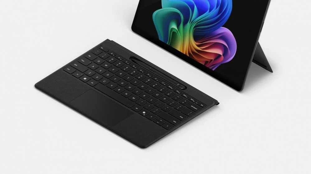 MICROSOFT Surface Pro Flex klaviatūra su plonu rašikliu CM SC Juodas Eng Int Copilot Key PRO 10/11