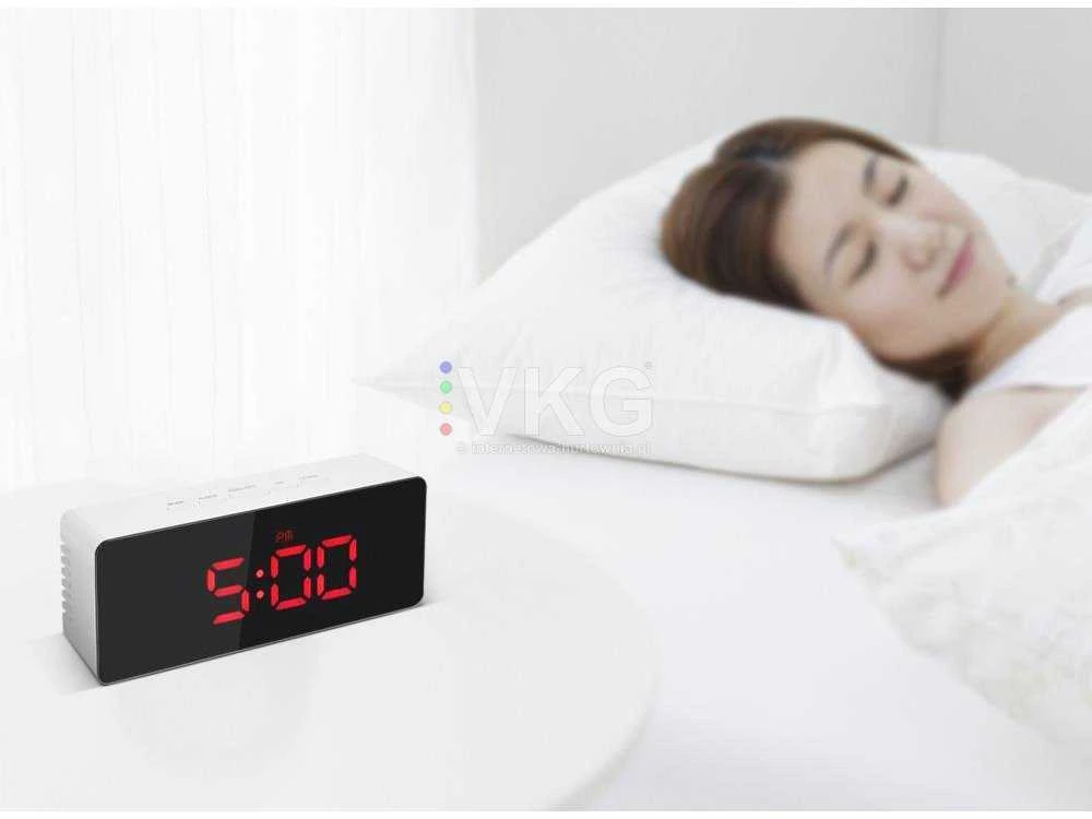 Laikrodis veidrodis su LCD ekranu ir temperatūros rodymu