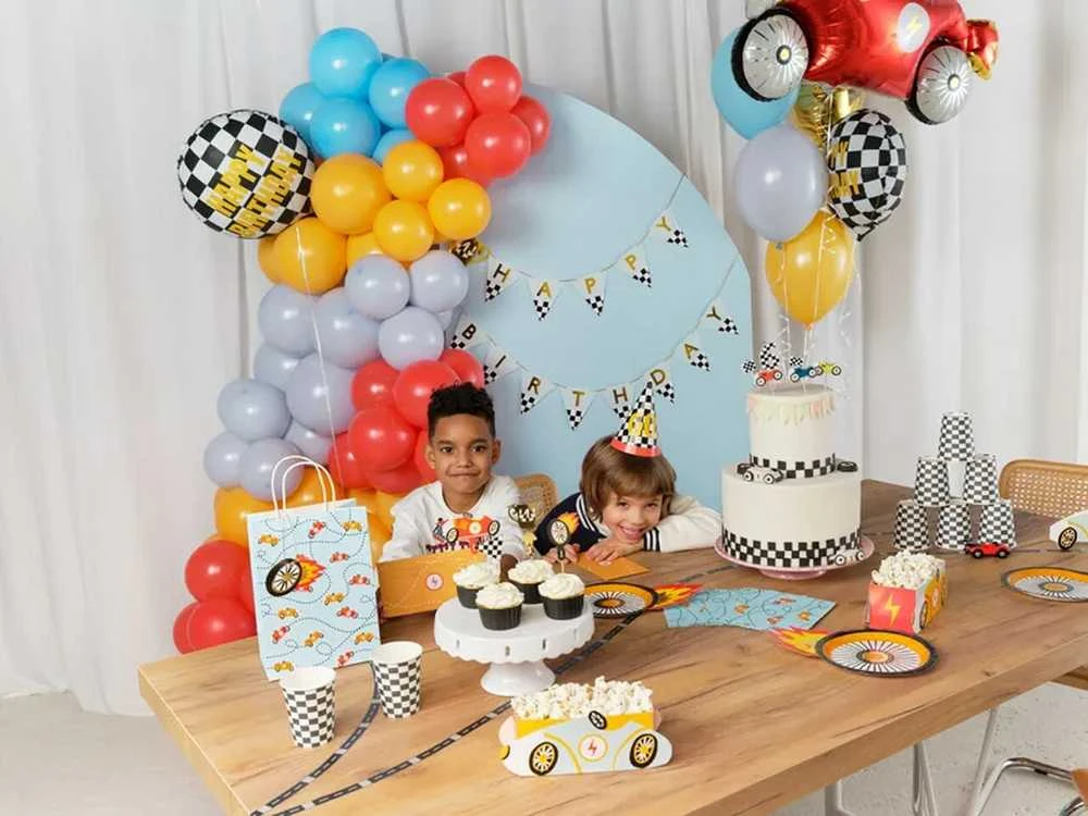 PartyDeco Girlianda Lenktynės
