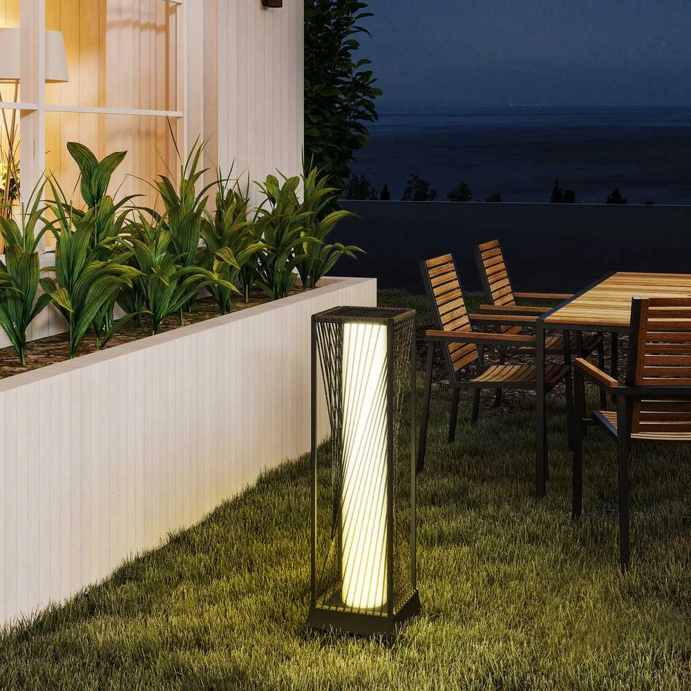 "Outsunny" saulės grindų lempa iš rotango su šviesos jutikliu 25 LED saulės lempos boho stiliaus IP44 vandeniui atspari saulės lempa saulės lempa lauko lempa įkraunamas saulės žibintas sodo balkonui lauko vejos kiemui