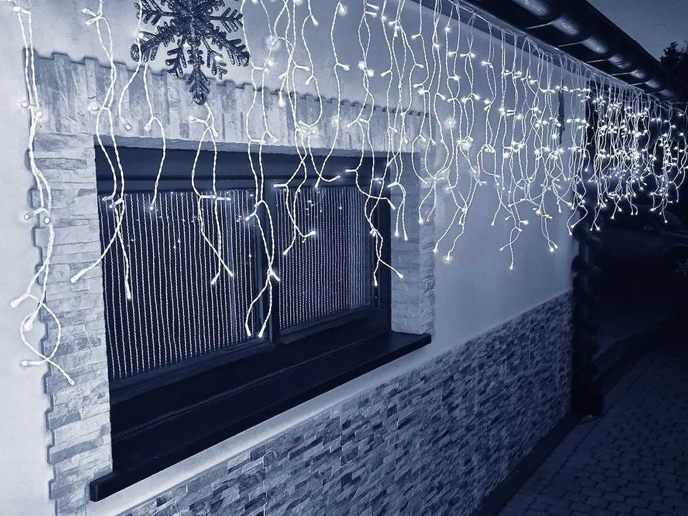 LED girlianda 300 šviesos diodų, 10 m, šaltai balta