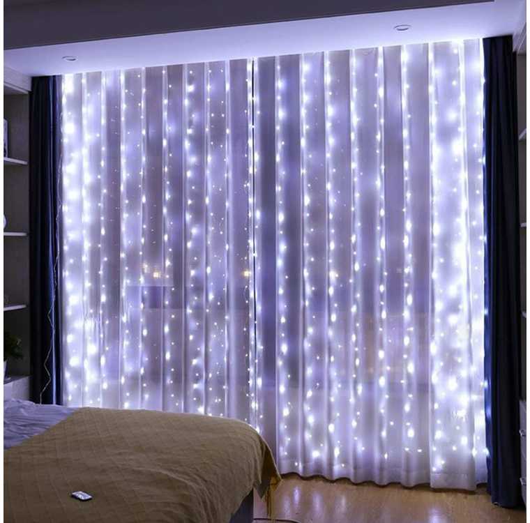 LED girlianda su 300 šaltai baltų lempučių ir nuotoliniu valdymu, 3x2,9 m