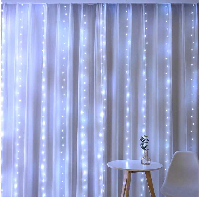 LED girlianda su 300 šaltai baltų lempučių ir nuotoliniu valdymu, 3x2,9 m