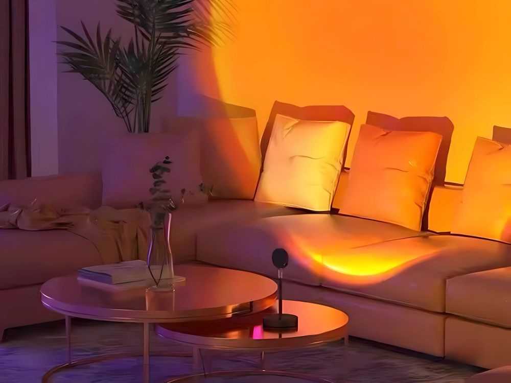 LED projektorius lempa su RGB spalvų imitacija ir nuotoliniu valdymu