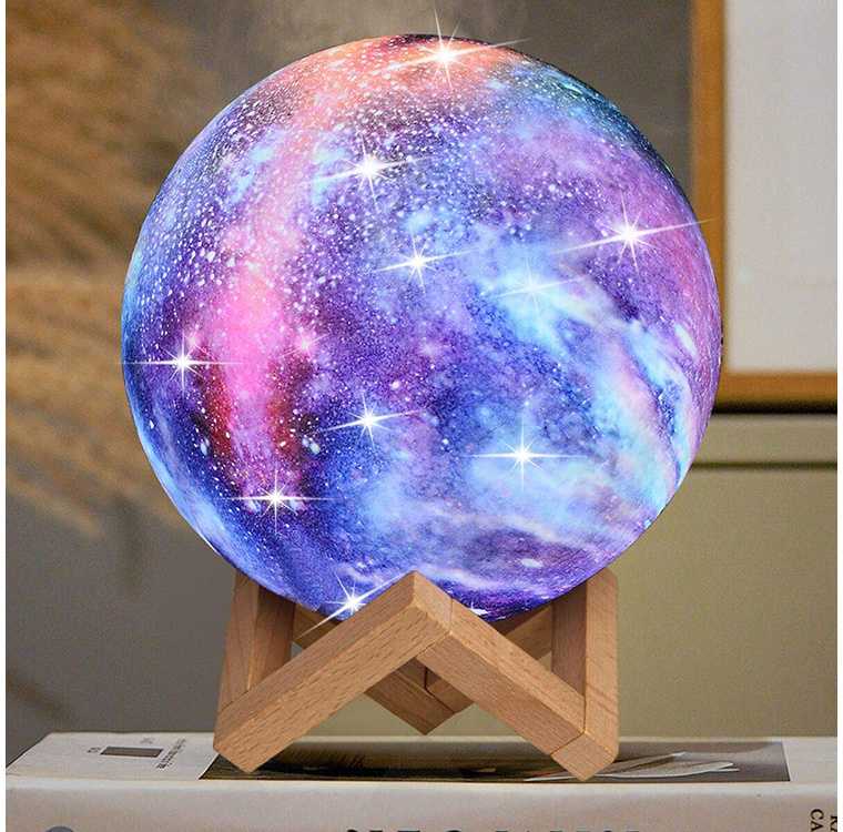 Naktinė lempa 3D mėnulis su RGB apšvietimu ir pulteliu, 15 cm