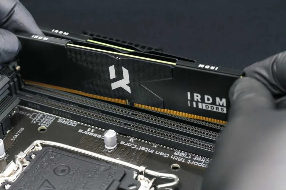 GOODRAM IR-6000D564L30/64GDC DDR5 64GB 6000MHz 30-36-36-76 DUAL CHANNEL KIT IRDM Juodas V Sidabrinis