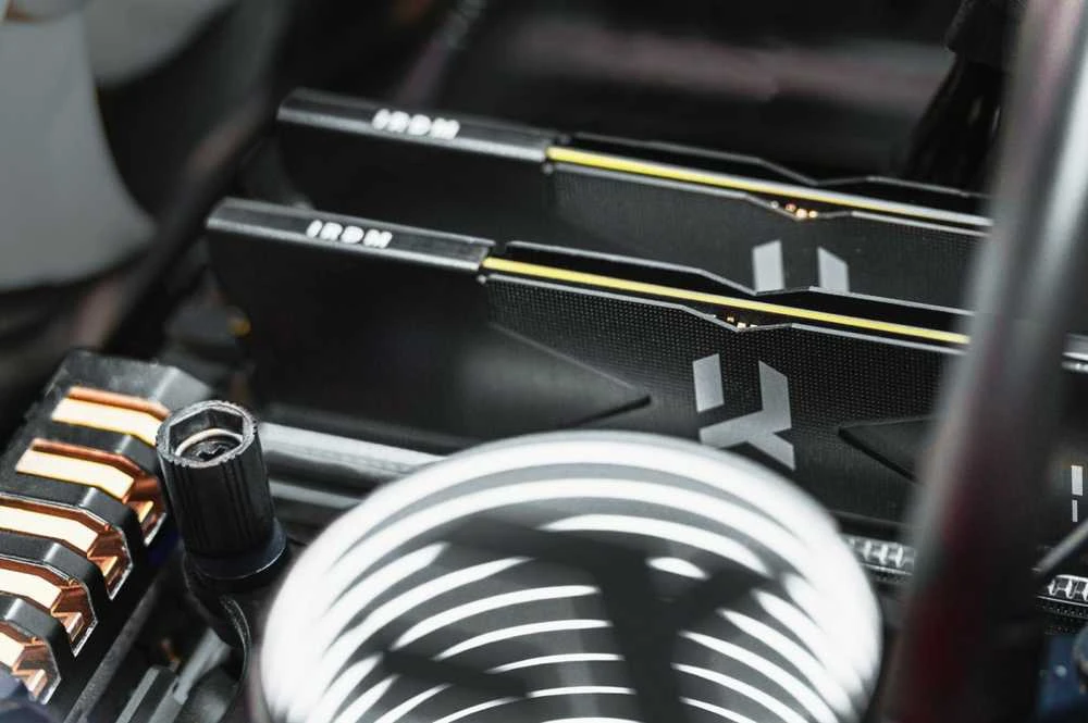 GOODRAM IR-6000D564L30S/32GDC DDR5 32GB 6000MHz 30-36-36-76 DUAL CHANNEL KIT IRDM Juodas V Sidabrinis