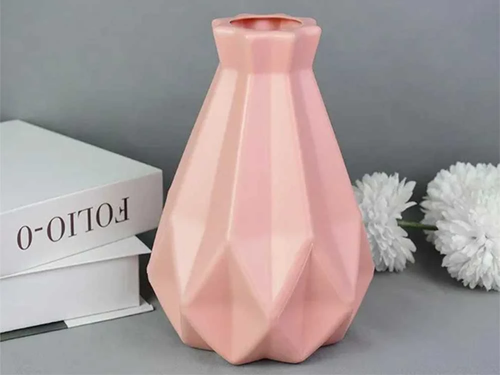 Plastikinė vaza gėlėms, 20 cm