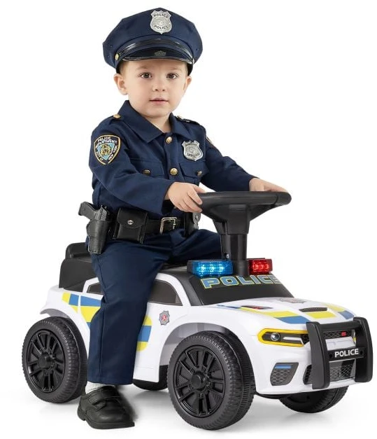 Policijos važinėjamas automobilis baltas